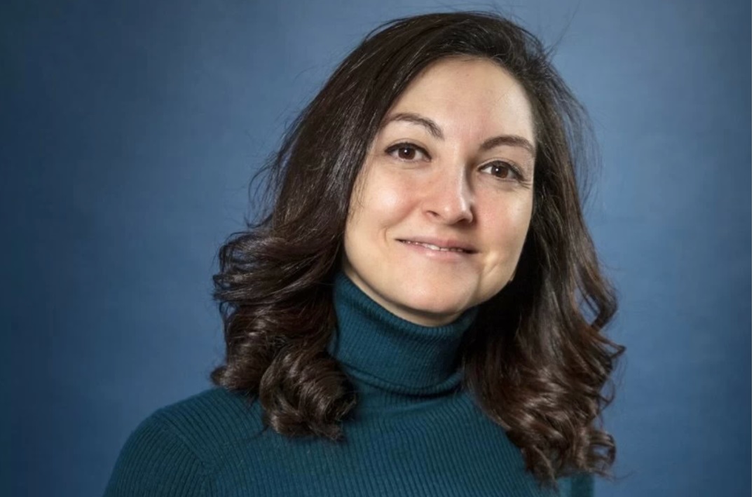 الكاتبة المغربية زينب مكوار تتوج بـ "جائزة أفضل رواية للقراء والمكاتب" 2024 1 Sans titre 3