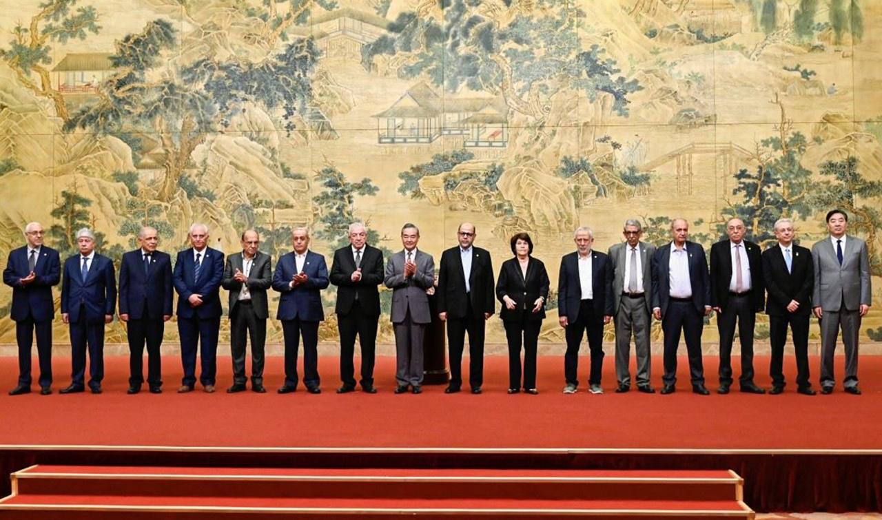 تفاؤل حذر بعد إعلان بكين. 1 IMG 6551