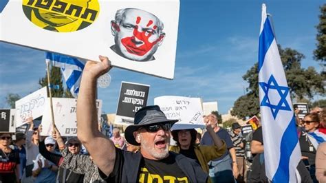 أهالي أسرى الاحتلال: نتنياهو اختار جرنا إلى التصعيد بدلا من إغلاق الصفقة 1 telecharger 3