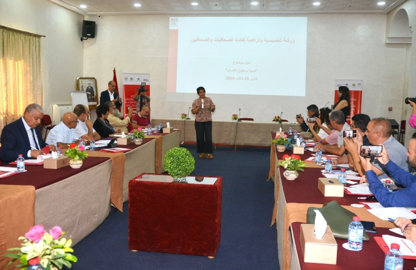 بفاس، ورشة تحسيسية لفائدة رجال ونساء الإعلام حول فيروس نقص المناعة البشري المكتسب 1 بفاس، ورشة تحسيسية لفائدة رجال ونساء الإعلام حول فيروس نقص المناعة البشري المكتسب