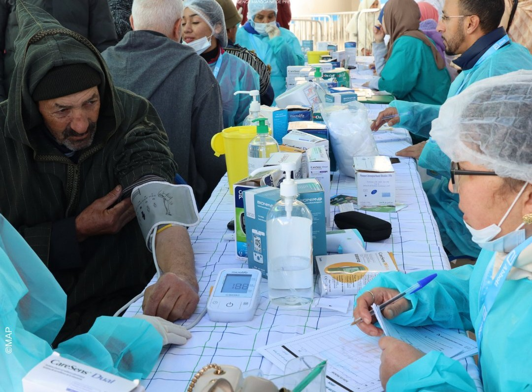 بالقصر الكبير، حوالي 1000 مستفيد من قافلة طبية متعددة التخصصات 1 888 1