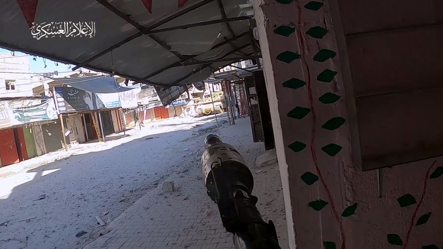 "القسام" تستهدف آليات الاحتلال شرق رفح وشمال النصيرات بقطاع غزة 1 620249171323469903990