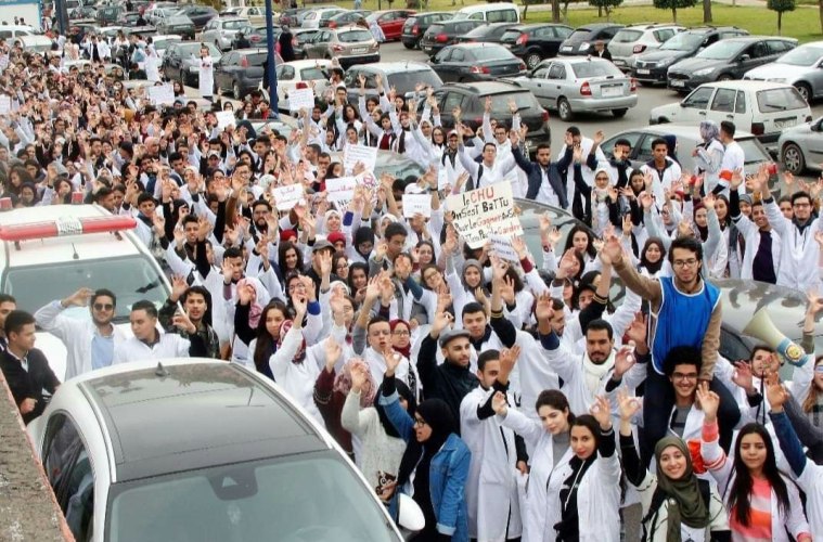 أزمة طلبة كليات الطب والصيدلة نحو الانفراج 1 طلبة الطب