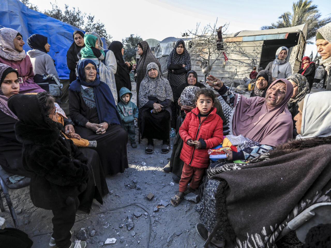 في يوم المرأة العالمي.. إحصائيات وأرقام عن معاناة النساء في قطاع غزة 1 000 34KM69U