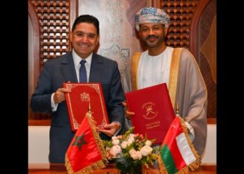 تؤكد المملكة المغربية و سلطنة عمان استعدادهما لتعزيز التعاون بينهما في مختلف المجالات. 4 تؤكد المملكة المغربية و سلطنة عمان استعدادهما لتعزيز التعاون بينهما في مختلف المجالات.