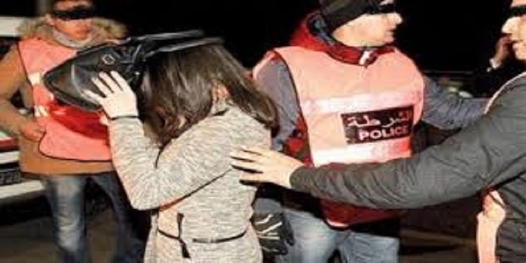 التحقيق مع شابة يشتبه في قيامها بتسجيل ونشر محتويات رقمية تحرض على العنف والتشهير. 1 telechargement 5