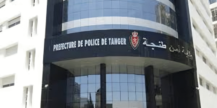 أمن طنجة: وفاة مبحوث عنه بعد ابتلاع كيس بلاستيكي به مخدرات 1 أمن طنجة: وفاة مبحوث عنه بعد ابتلاع كيس بلاستيكي به مخدرات