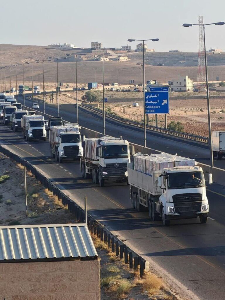 6885ec054236041b48050f05-768x1024 الأردن يسير قافلة مساعدات من عشرات الشاحنات إلى غزة