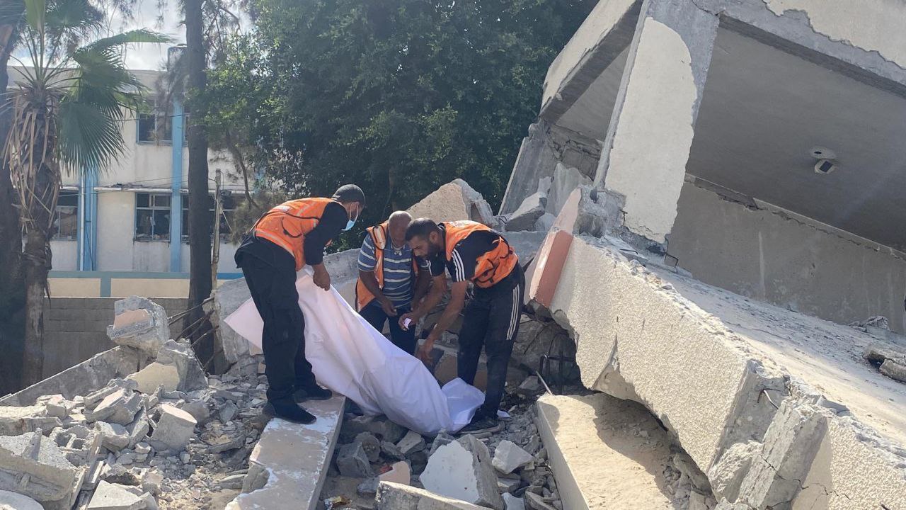 100 شهيد منهم 35 طفلا بغارات الاحتلال على غزة خلال 12 ساعة 1 20201