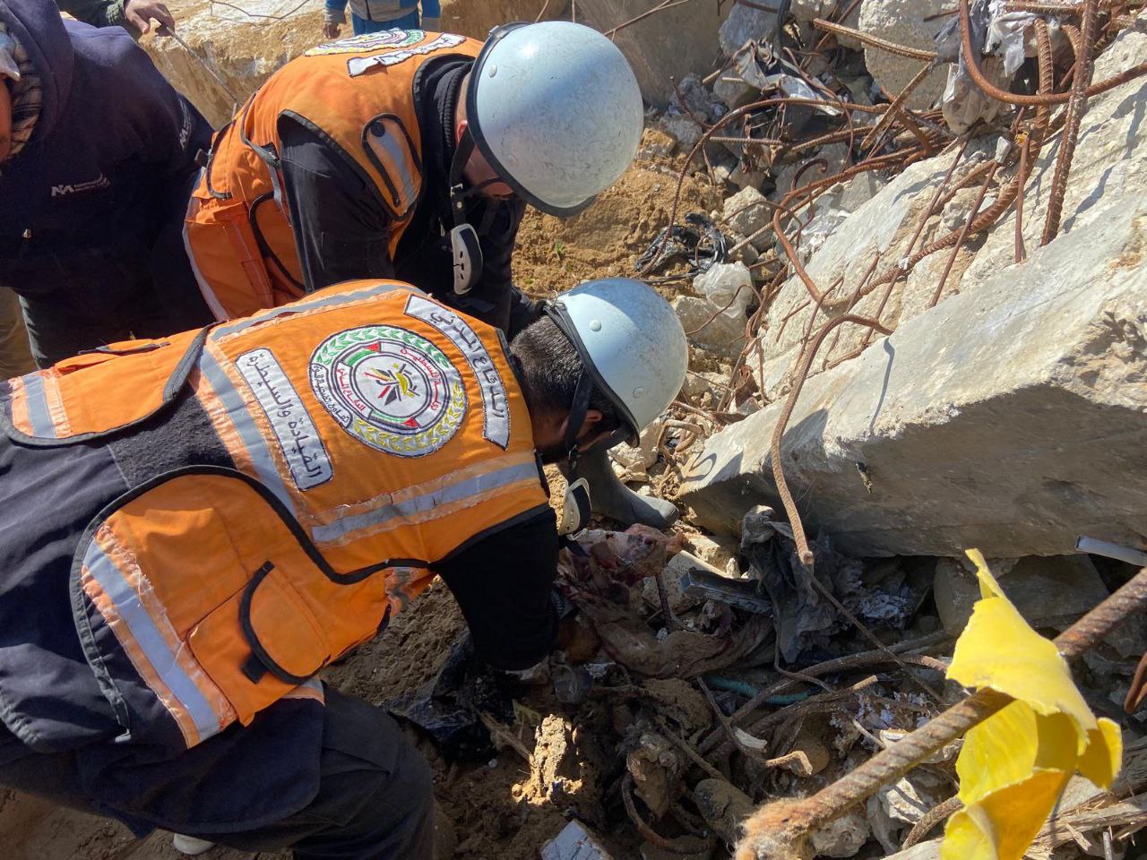 25 شهيدًا و35 إصابة بعدوان الاحتلال على غزة في 24 ساعة 1 2025 03 04 21.12.52