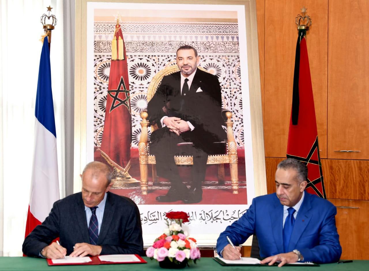 WhatsApp-Image-2025-10-29-a-12.24.48_68c958b8 تقوية التعاون الأمني: حموشي يوقع اتفاقية مع تجمّع شركات التأمين الفرنسية "ARGOS" لتعقب واسترجاع المركبات المسروقة