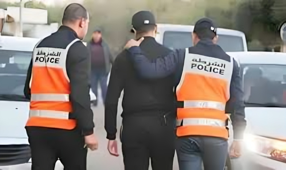 بعد فراره أثناء البحث.. أمن طنجة يوقف شخصاً متورطاً في "السرقة والضرب المفضي للموت" 4 telechargement 9 1 1