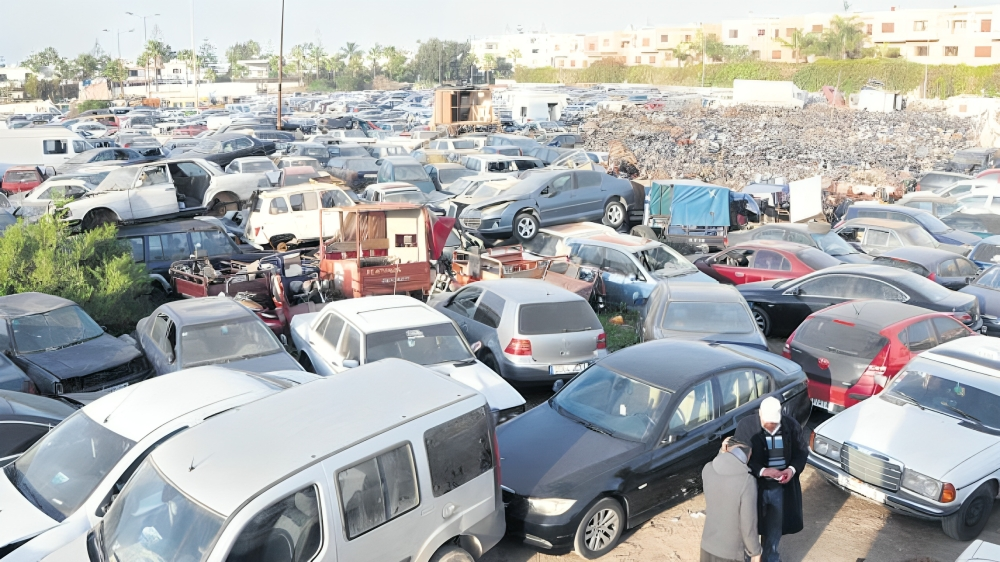 6885f100c1c60 الشرطة القضائية بفاس توقف 17 شخصاً، بينهم 4 موظفين عموميين، لتورطهم في اختلاس وسرقة من المحجز البلدي بوجدة