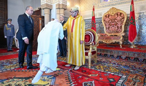 جلالة الملك يستقبل الولاة والعمال الجدد المعينين بالإدارة الترابية 8 SM le ROI 508x300 1