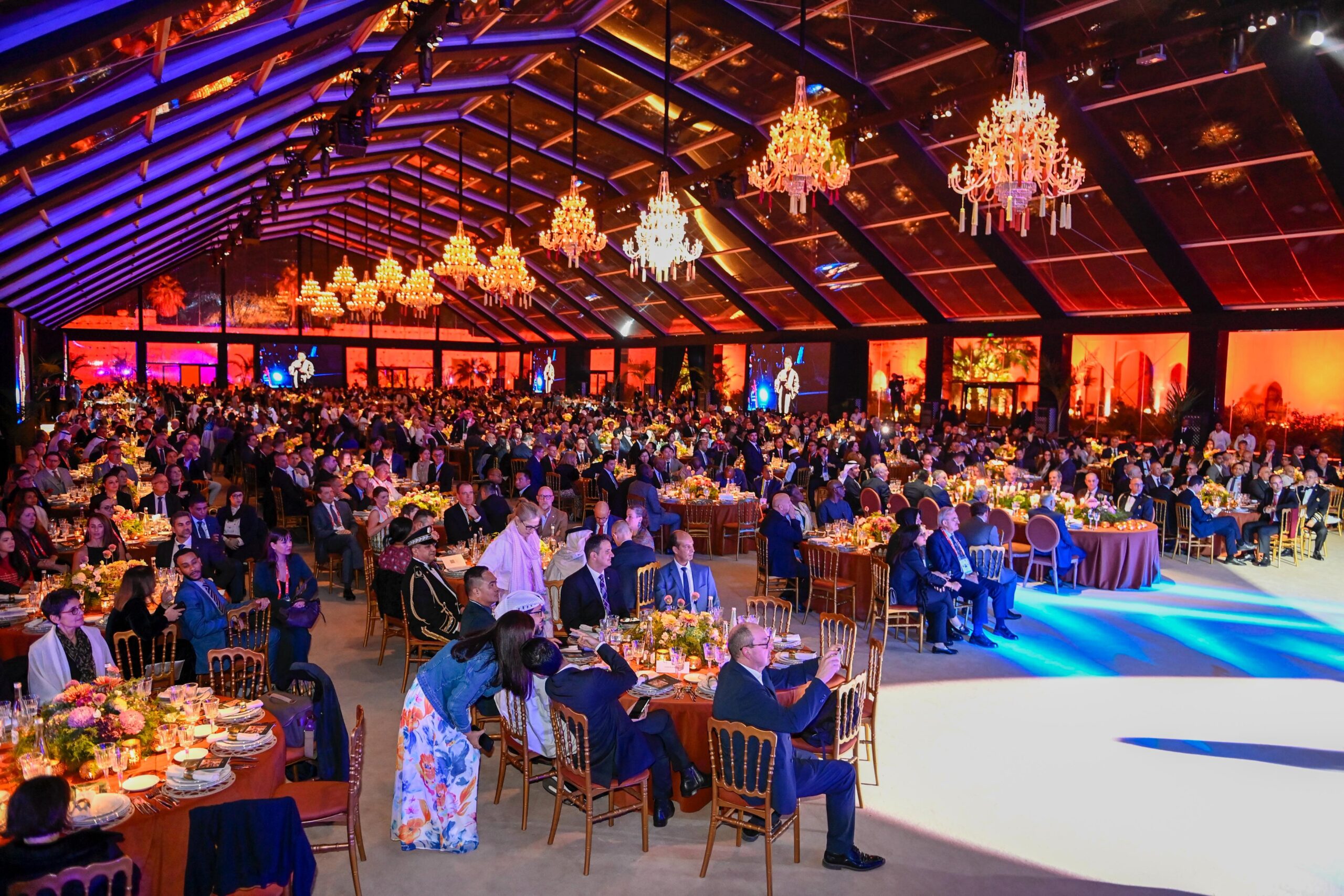 WhatsApp-Image-2025-11-26-a-22.07.29_01e027f7-scaled حموشي يقيم مأدبة عشاء كبرى على شرف المشاركين في جمعية "الأنتربول" بمراكش