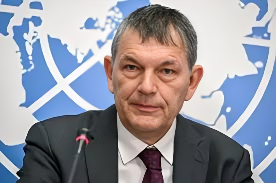 telechargement-82-1 صحيفة الغارديان: "إسرائيل" تسحق الأونروا في غزة واللاجئون يتحملون العواقب.