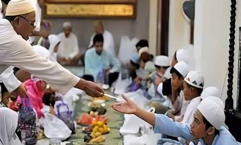 إندونيسيا تخصص 765 مليون دولار كدعم للاحتفال بشهر رمضان وعيد الفطر. 1 20220423131428352