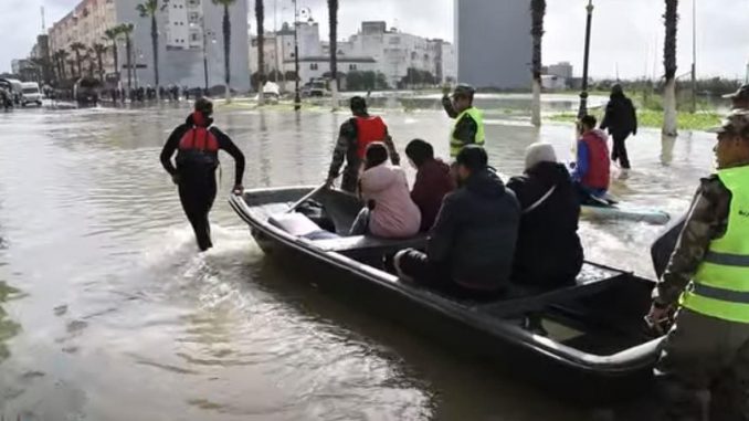 IMG_5542-678x381-1 إقليم سيدي قاسم.. تواصل عمليات إجلاء المواطنين لمناطق آمنة تحسبا لارتفاع منسوب مياه واد سبو