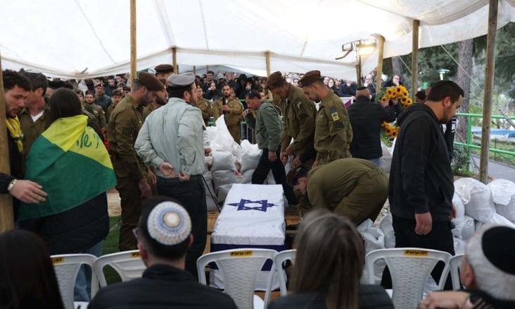 إسرائيل تحت نيران الصواريخ الإيرانية.. هجوم جديد الآن 1 20260326161008afpp afp a4u27t4.h 1 730x438 1