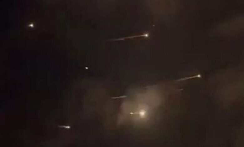 هآرتس: أمطار من القنابل في قلب إسرائيل.. صواريخ عنقودية إيرانية تتجاوز الدفاعات وتضرب مناطق مأهولة 1 69b357f04c59b708cb2e0450