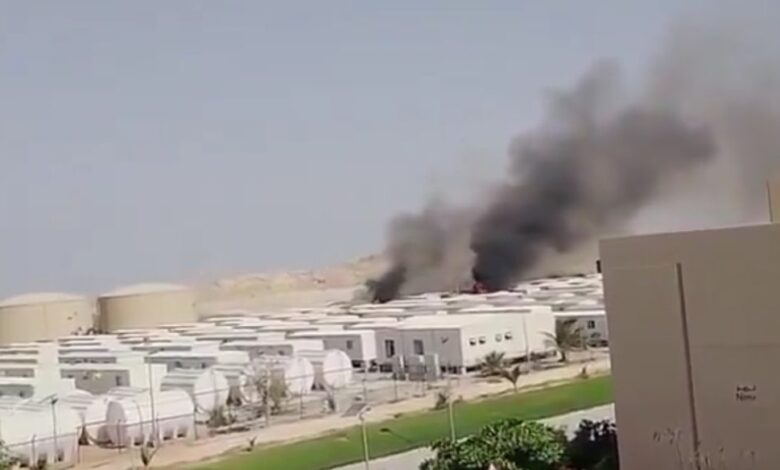 سلطنة عمان.. تعرض خزانات الوقود بميناء الدقم التجاري لاستهداف بطائرات مسيرة 1 IMG 2592 1024x584 1