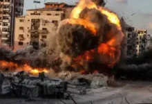 سقوط شهداء وجرحى نتيجة قصف إسرائيلي استهدف خيام النازحين في شمال ووسط قطاع غزة. 10 JGIA0