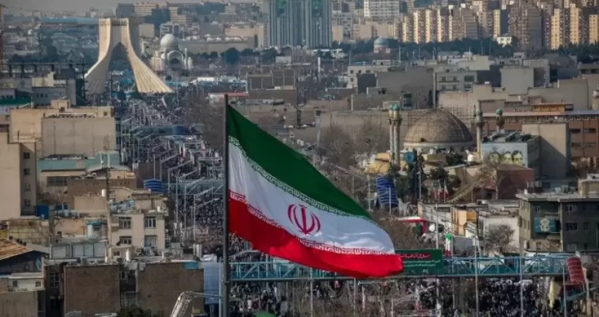 gjjbj صحيفة "واشنطن بوست": اعترفت "الاستخبارات الأمريكية" بثبات النظام الإيراني وفشل التوقعات المتعلقة بـ"الانشقاق".