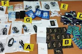 أمن فاس: القبض على شخصين بتهمة حيازة وترويج معدات إلكترونية تستخدم لأغراض الغش في الامتحانات المدرسية. 1 telechargement 11