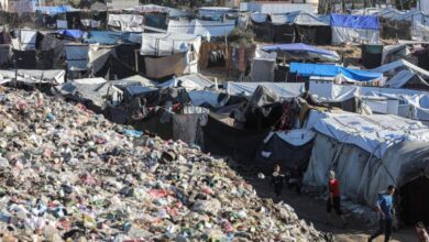 "الإغاثة الطبية" تنبه من خطر "انفجار وبائي" وشيك في شمال غزة مع اقتراب فصل الصيف. 7 DQRaR