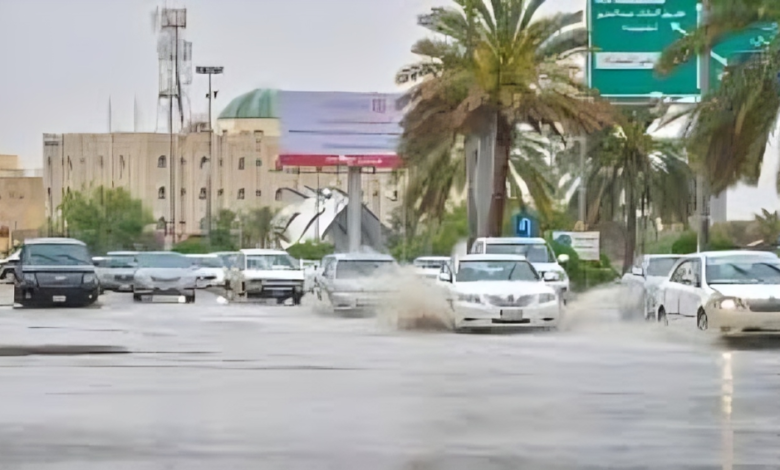 السعودية: السيول في عدة مناطق، بما في ذلك الرياض، تؤدي إلى تعليق الدراسة يوم الأحد. 1 images 9