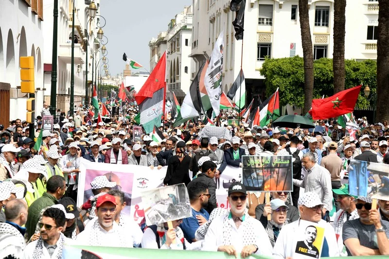 rabat-marche-support-gaza-13 الرباط تهتز بمسيرة وطنية كبرى تضامناً مع الأسرى الفلسطينيين والمقدسات
