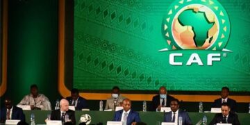 الكاف يعقد اجتماعه