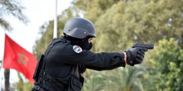 ضابط أمن يجبر على استخدام سلاحه الوظيفي بشكل تحذيري بالفنيدق