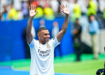 الريال يقدم لاعبه الجديد مبابي