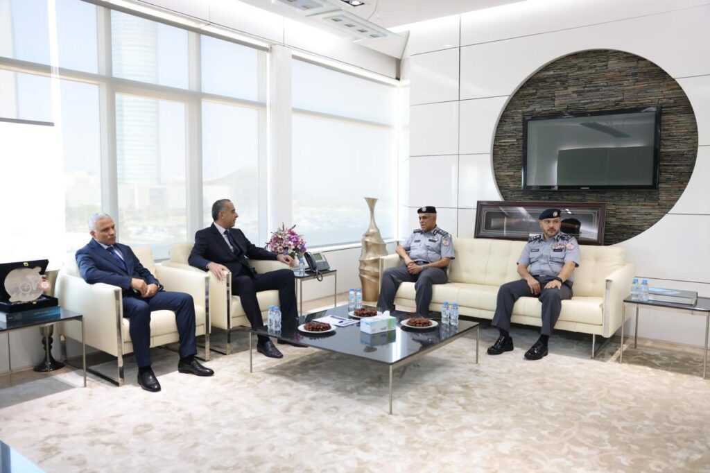 استمر المدير العام للأمن الوطني والمراقبة الترابية، عبد اللطيف حموشي، في زيارة العمل التي يقوم بها إلى دولة الإمارات العربية المتحدة. 10 WhatsApp Image 2024 09 26 a 13.34.29 3ae0570c