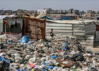 “أونروا”: كارثة صحية وشيكة بسبب تراكم النفايات في غزة