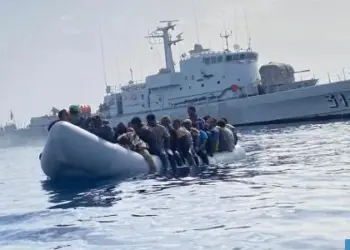 اعتراض قارب مطاطي يحمل 52 مرشحا للهجرة غير النظامية شمال غرب مدينة طانطان.