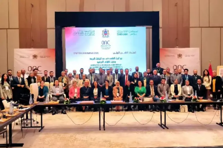 التعاهد على المناصرة