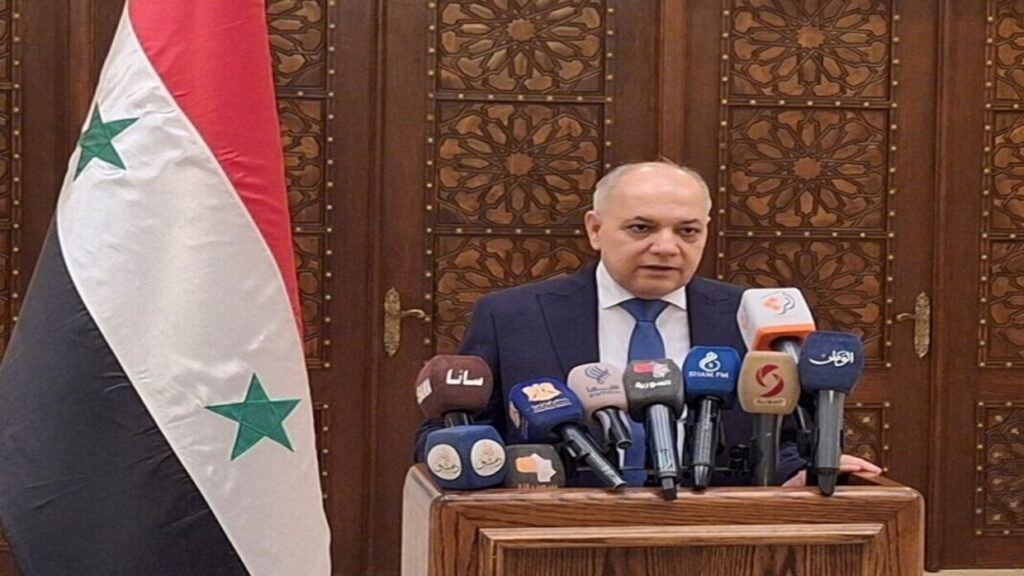 رئيس الوزراء السوري: أتمنى أن يسود عهد جديد وسأكون في مجلس الوزراء صباحا ومستعد لأي إجراء للتسليم 10 6755186e4236043dd67648de