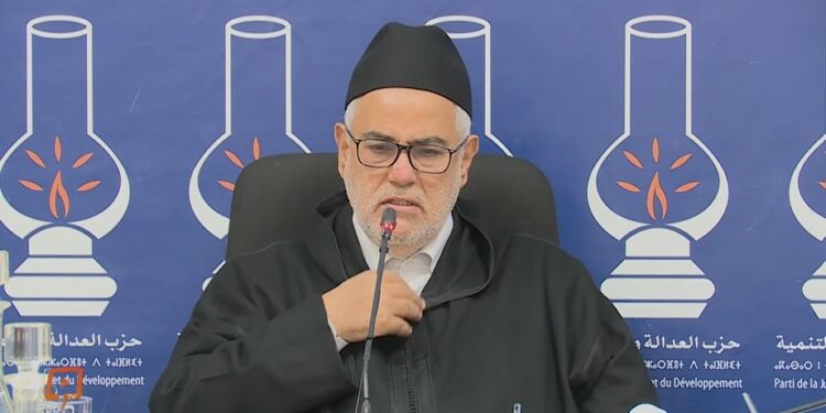 عبد الإله ابن كيران: علينا أن نتحمل واجبنا التاريخي في حماية الأسرة والمجتمع المغربي بشكل عام.