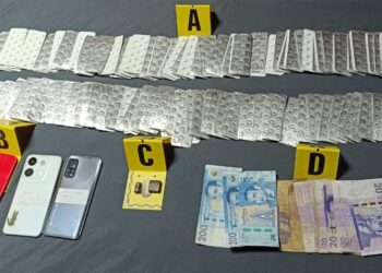 شرطة القنيطرة توقيف خمسة أشخاص لتورطهم في حيازة وترويج المخدرات والمؤثرات العقلية.