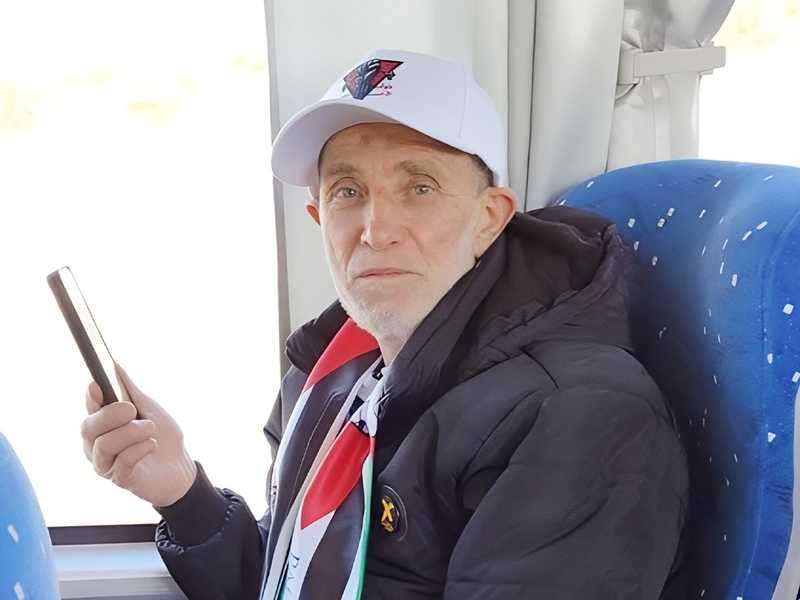 نائل البرغوثي، أقدم أسير في العالم، أصبح حراً بعد قضائه 40 عامًا في سجون الاحتلال الإسرائيلي.