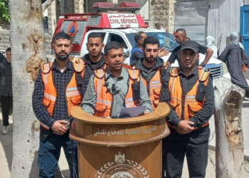الدفاع المدني بغزة: الاحتلال ارتكب جريمة إبادة جماعية بحق طواقمنا وطواقم “الهلال الأحمر”