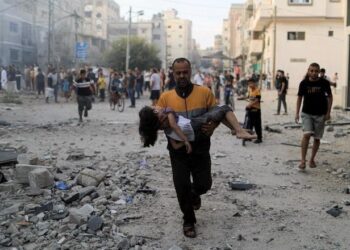 “اليونيسف”: يتعرض100 طفل في غزة للقتل او للتشويه يوميًا خلال الأيام العشرة الماضية