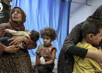 صحة غزة: نصف الشهداء اليوم من النساء والأطفال.