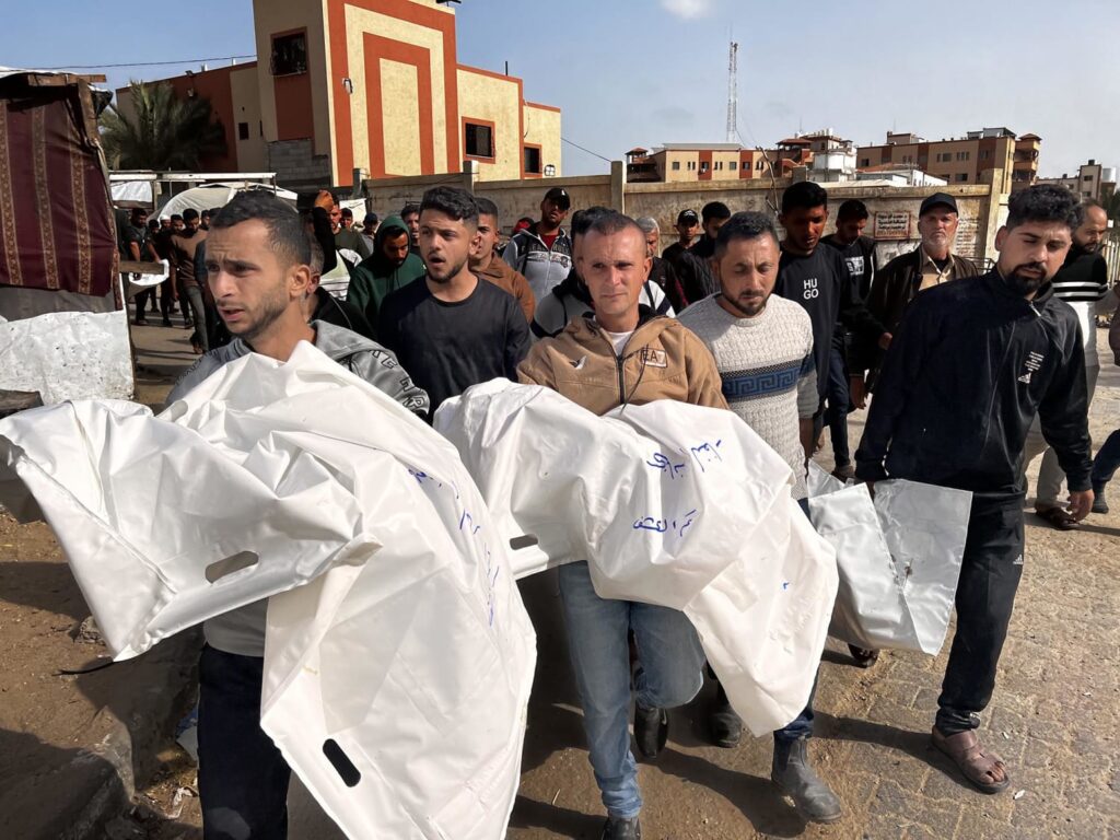 وزارة الصحة في غزة: 54 شهيدا و 305 إصابات وصلوا المستشفيات خلال 24 ساعة 9 250408 gaza journalists killed mn 1040 020506
