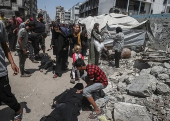 أقدمت "إسرائيل" على قتل أكثر من 20 فلسطينيًا صباح اليوم في قطاع غزة,معظمهم ينتظر المساعدات.