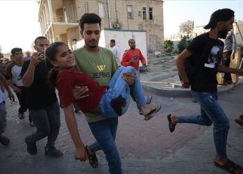 ارتفعت حصيلة الشهداء في غزة منذ فجر اليوم لتتجاوز 88 شهيدًا، بينهم 56 من طالبي “المساعدات”.