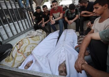 مجزرة جديدة تنفذها “إسرائيل” في غزة: استشهاد 11 شخصاً، من بينهم طفلة تعاني من متلازمة داون.