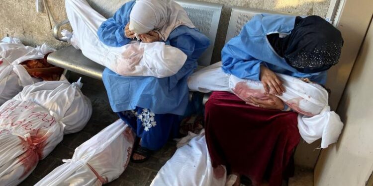 “الإعلامي الحكومي” في غزة: الاحتلال قام بقتل 288 فلسطينيا خلال الـ100 ساعة الماضية.